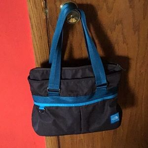 The North face lunch bag.